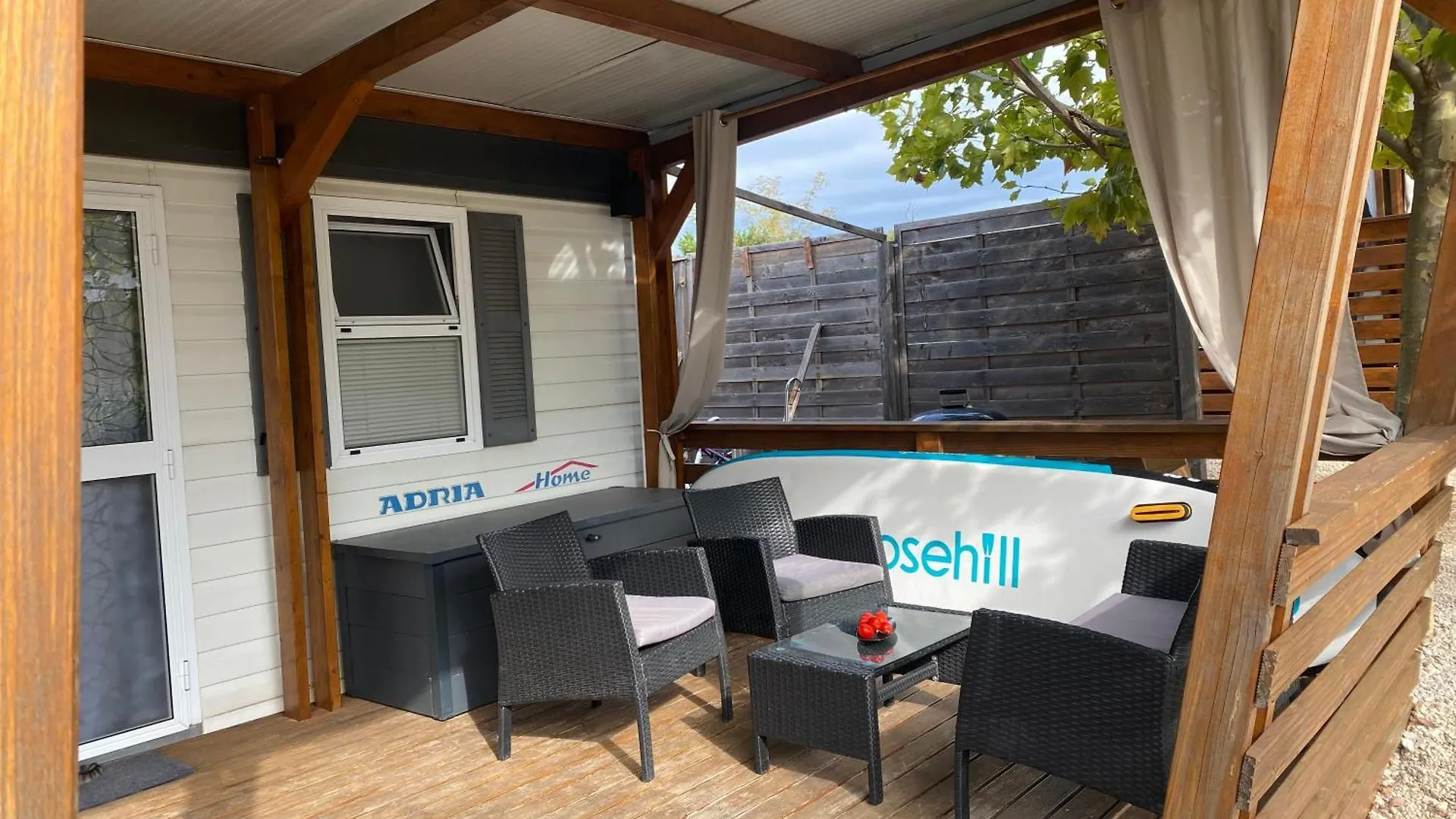 Chalet-Mobilehome Mit Pool Turanj 0*,